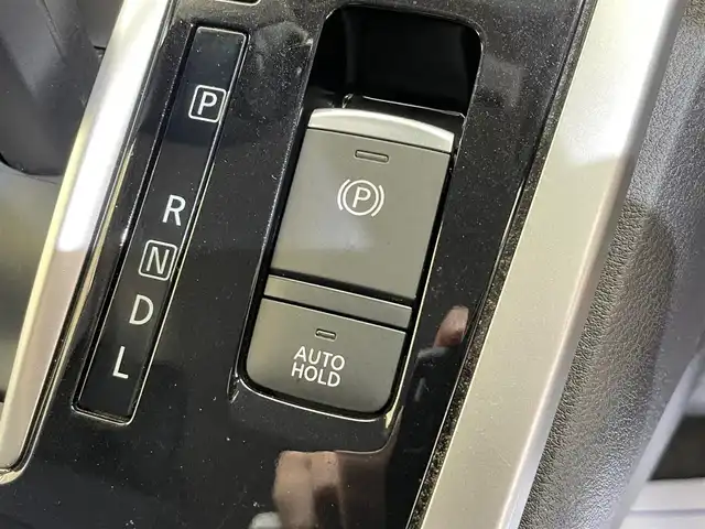 日産 セレナ ハイウェイスターVセレクションⅡ 岩手県 2018(平30)年 5.5万km ブリリアントホワイトパール ワンオーナー/４WD/アラウンドビューモニター/パーキングアシスト/ハンズフリーパワースライドドア/プロパイロット/エマージェンシーブレーキ/踏み間違い衝突防止アシスト/ハイビームアシスト/前後ソナー/横滑り防止装置/アイドリングストップ/インテリジェントルームミラー/ロールサンシェード/リヤオートエアコン/純正ナビ/（CD/DVD/フルセグ/SD/AUX/Bluetooth）/ステアリングスイッチ/ドライブレコーダー/ETC/LEDヘッドライト/純正15インチアルミホイール