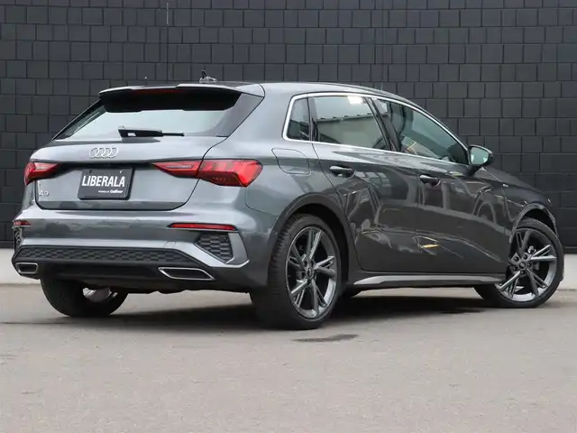 アウディ Ａ３ SB 30TFSI Sライン 宮城県 2023(令5)年 5万km デイトナグレーパールエフェクト 純正ナビ【ＢＴ／フルセグＴＶ／ＵＳＢ】/パドルシフト　/バックカメラ　/アダプティブクルーズコントロール/Audiプレセンス/レーン逸脱警告/パーキングアシスト　/レザーシート　/バーチャルコックピット　/シートヒーター(DN席)/パワーシート(DN席)　/ドライブレコーダー　/純正１８インチＡＷ/LEDヘッドライト/プッシュスタート/アドバンスドキー/MTモード付/オートライト/コーナーセンサー(前後)/ETC2.0/禁煙車