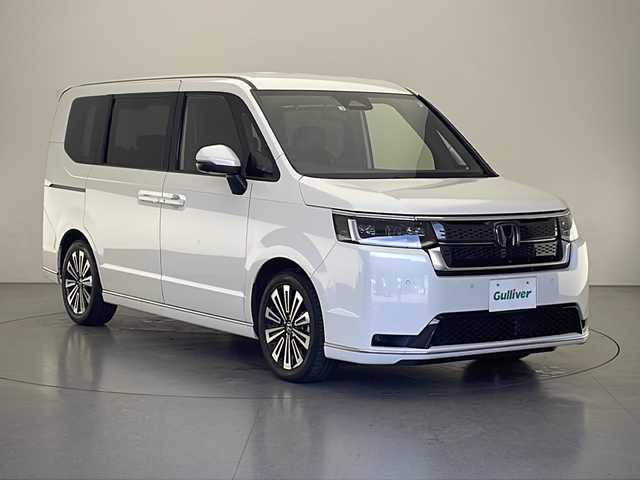 ホンダ ステップワゴン スパーダ eHEV プレミアムライン 長野県 2022(令4)年 3.7万km プラチナホワイトパール 純正11.4インチナビ/両側パワースライドドア/追従型クルーズコントロール/衝突被害軽減システム/全方位カメラ/バックカメラ/フルセグTV/Bluetooth/CD/DVD/USB/ビルトインETC/シートヒーター（運転席、助手席）/2列目シートヒーター/2列目サンシェード/オートライト/LEDヘッドライト/フォグランプ/電子パーキング/ブレーキホールド/パドルシフト/ステアリングスイッチ/電動格納ミラー/ウインカーミラー