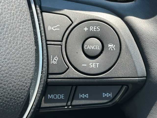 トヨタ ＲＡＶ４ アドベンチャー オフロードPKGⅡ 茨城県 2023(令5)年 0.3万km スーパーホワイトⅡ 純正ナビ /（BT/フルセグTV)/４WD /ETC /ドライブレコーダー /クルーズコントロール /全方位カメラ /シートヒーター /エアシート /パワーシート /コーナーセンサー前後 /LEDライト /ダウンヒルアシストコントロール
