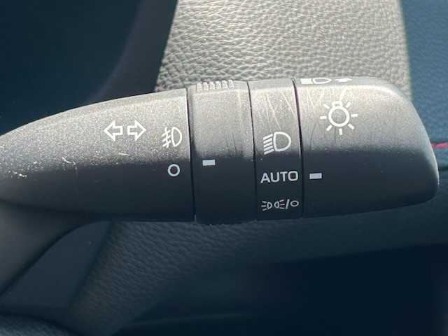 トヨタ ＲＡＶ４ アドベンチャー オフロードPKGⅡ 茨城県 2023(令5)年 0.3万km スーパーホワイトⅡ 純正ナビ /（BT/フルセグTV)/４WD /ETC /ドライブレコーダー /クルーズコントロール /全方位カメラ /シートヒーター /エアシート /パワーシート /コーナーセンサー前後 /LEDライト /ダウンヒルアシストコントロール