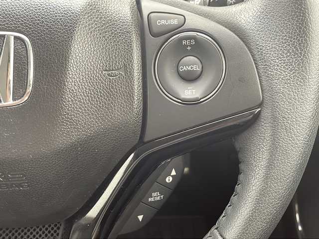 ホンダ ヴェゼル ハイブリッド Z 愛知県 2014(平26)年 1.3万km ルーセブラックM 純正ナビ【NVF-8438ZH】/　(フルセグTV/AM/FM/CD/Bluetooth)/シティーブレーキアクティブシステム/リアクティブフォースペダル/バックカメラ/純正ビルトインETC/LEDヘッドライト/フォグランプ/パドルシフト/ステアリングスイッチ/純正フロアマット/純正17インチアルミホイール/電動格納ウィンカーミラー/ドアバイザー/エアバッグ(W+サイド＋カーテン)/プッシュスタート