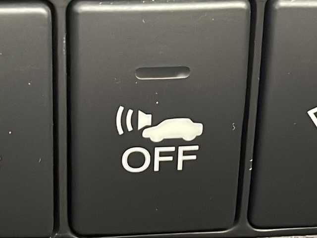 ホンダ ヴェゼル ハイブリッド Z 愛知県 2014(平26)年 1.3万km ルーセブラックM 純正ナビ【NVF-8438ZH】/　(フルセグTV/AM/FM/CD/Bluetooth)/シティーブレーキアクティブシステム/リアクティブフォースペダル/バックカメラ/純正ビルトインETC/LEDヘッドライト/フォグランプ/パドルシフト/ステアリングスイッチ/純正フロアマット/純正17インチアルミホイール/電動格納ウィンカーミラー/ドアバイザー/エアバッグ(W+サイド＋カーテン)/プッシュスタート