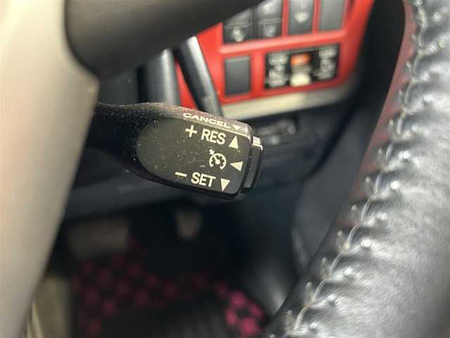 トヨタ ヴォクシー ZS 道東・釧路十勝 2018(平30)年 8万km イナズマスパーキングブラックガラスフレーク 4WD/寒冷地仕様/クルーズコントロール/両側パワースライドドア/純正エンジンスターター/社外ナビ/（CD/DVD/BT)/フルセグテレビ/リヤフリップダウンモニター/ドライブレコーダー/ビルトインETC/オートライト/スマートキー/純正16インチAWタイヤ/プッシュスタート/3列シート/アイドリングストップ/ABS/横滑り防止装置/パワーステアリング/パワーウィンドウ/保証書/取扱説明書/記録簿