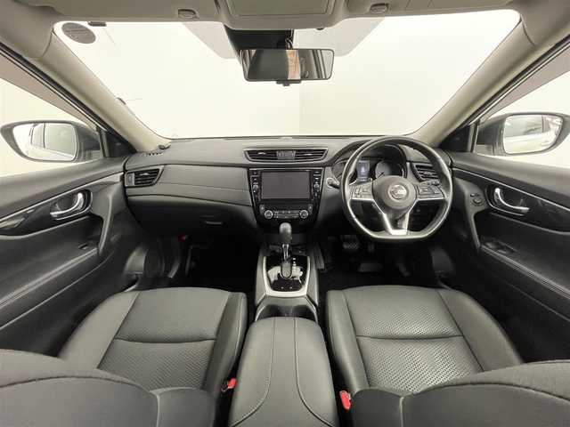日産 エクストレイル 20Xi エクストリーマーX 道央・札幌 2018(平30)年 1.9万km ブリリアントホワイトパール ・ワンオーナー/・４WD/・寒冷地仕様/・純正SDナビ/　CD／DVD／SD／フルセグ/・全方位カメラ/・デジタルインナーミラー/・純正ETC/・純正前方ドライブレコーダー/・プロパイロット/・レーダークルーズコントロール/・エマージェンシーブレーキ/・横滑り防止/・レーンキープアシスト/・ダウンヒルアシストコントロール/・後側方車両検知警報/・後退時車両検知警報/・純正サマー18インチAW/・純正フロアマット/・LEDヘッドライト/・フォグライト/・オートライト/・プッシュスタート/・スマートキー/・スペアキー/・保証書