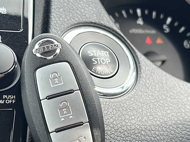 日産 エクストレイル 20Xi 石川県 2018(平30)年 1.9万km ブリリアントホワイトパール 9インチ純正SDナビ【CD/DVD/FM/AM/フルセグ/Bluetooth】/全方位カメラ/デジタルインナーミラー/前方ドライブレコーダー/ETC/４WD/寒冷地仕様/プロパイロット/パワーバックドア/レーダークルーズコントロール/前後コーナーセンサー/LEDヘッドライト/オートライト/横滑り防止/ダウンヒルアシストコントロール