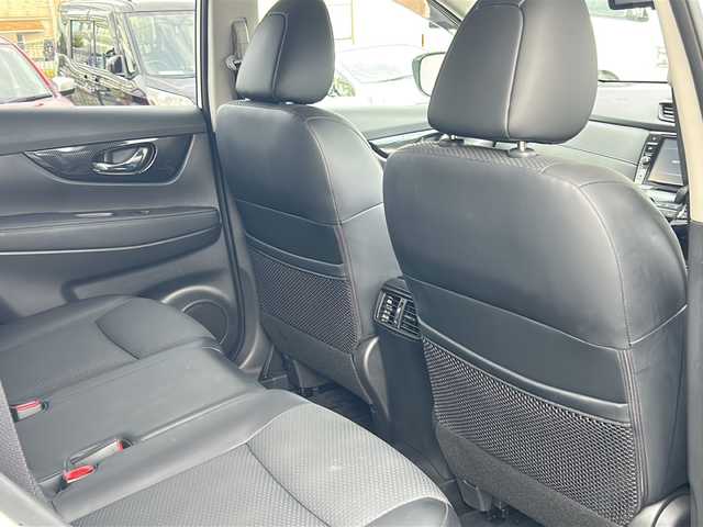 日産 エクストレイル 20Xi 石川県 2018(平30)年 1.9万km ブリリアントホワイトパール 9インチ純正SDナビ【CD/DVD/FM/AM/フルセグ/Bluetooth】/全方位カメラ/デジタルインナーミラー/前方ドライブレコーダー/ETC/４WD/寒冷地仕様/プロパイロット/パワーバックドア/レーダークルーズコントロール/前後コーナーセンサー/LEDヘッドライト/オートライト/横滑り防止/ダウンヒルアシストコントロール