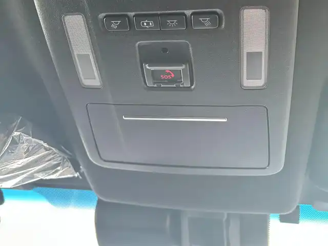 トヨタ グランエース プレミアム 千葉県 2021(令3)年 2.9万km ブラック 純正8インチナビ/(AM/FM、BT、TV、MIRACAST)/アラウンドビューモニター/衝突被害軽減システム/車線逸脱警報/オートクルーズコントロール/フリップダウンモニター/レザーシート/全席パワーシート/デジタルインナーミラー/両側パワースライドドア/横滑り防止装置/ETC/前後ドライブレコーダー/アイドリングストップ/LEDヘッドライト/フォグランプ/オートライト/ウィンカーミラー/電動格納ミラー/純正17インチAW/シートヒーター/エアシート/シートリフター/ステアリングヒーター/プッシュスタート/スマートキー/フロアマット/スペアキー/取扱説明書/保証書