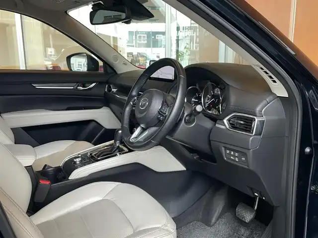 マツダ ＣＸ－５ XD Lパッケージ 茨城県 2021(令3)年 3.2万km ディープクリスタルブルーマイカ 純正エアロパーツ/レーダークルーズコントロール/レーンキープアシスト/純正10.5インチモニターナビゲーションシステム/フルセグTV/全方位カメラ/ヘッドアップディスプレイ/アイボリーレザーシート/シートヒーター/パワーシート/スマートキー/パワーバックドア/前後コーナーセンサー/純正19インチアルミホイール/LEDヘッドライト/オートライト/パドルシフト/ステアリングヒーター/ドライブレコーダー/ETC車載器/ステアリングスイッチ