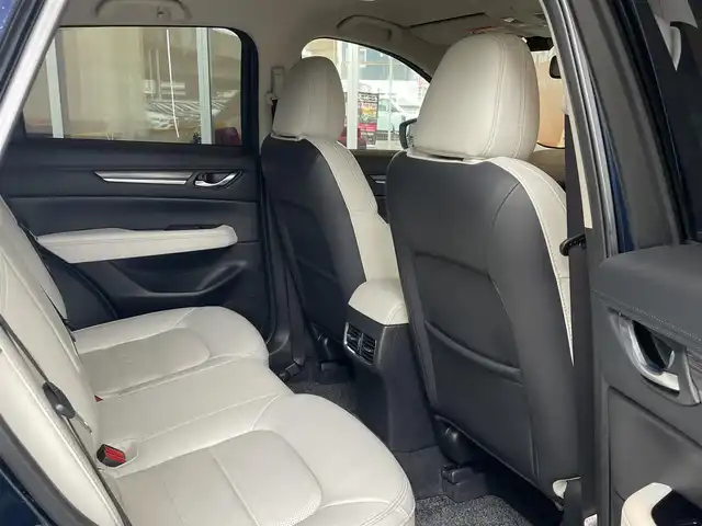 マツダ ＣＸ－５ XD Lパッケージ 茨城県 2021(令3)年 3.2万km ディープクリスタルブルーマイカ 純正エアロパーツ/レーダークルーズコントロール/レーンキープアシスト/純正10.5インチモニターナビゲーションシステム/フルセグTV/全方位カメラ/ヘッドアップディスプレイ/アイボリーレザーシート/シートヒーター/パワーシート/スマートキー/パワーバックドア/前後コーナーセンサー/純正19インチアルミホイール/LEDヘッドライト/オートライト/パドルシフト/ステアリングヒーター/ドライブレコーダー/ETC車載器/ステアリングスイッチ