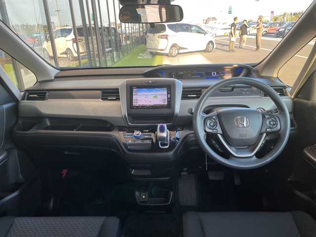 ホンダ フリード＋ ハイブリット G ホンダセンシング 愛知県 2016(平28)年 6.5万km モダンスティールM 衝突軽減システム/純正７型SDナビ/レーダークルーズコントロール/両側パワースライドドア/バックカメラ/LEDヘッドライト/ドライブレコーダー/ETC/ステアリングスイッチ/スマートキー/プッシュスタート/フルセグ/CD/DVD/Bluetooth