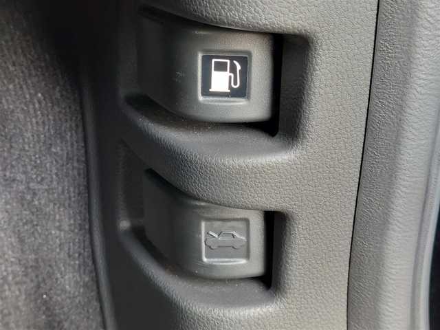 ホンダ ＷＲ－Ｖ Z+ ブラックスタイル 茨城県 2025(令7)年 0.2万km クリスタルブラックパール ホンダセンシング//衝突軽減ブレーキ（CMBS）//誤発進抑制機能//歩行者事故低減ステアリング//車線維持支援システム（LKAS）//追従機能付アダプティブ・クルーズ・コントロール（ACC）//標識認識機能/純正9インチナビ//AppleCarplay/フルセグTV/バックカメラ/ハーフレザーシート/ルーフレール/フロアマット