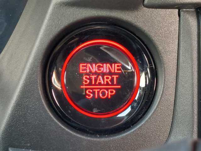 ホンダ ＷＲ－Ｖ Z+ ブラックスタイル 茨城県 2025(令7)年 0.2万km クリスタルブラックパール ホンダセンシング//衝突軽減ブレーキ（CMBS）//誤発進抑制機能//歩行者事故低減ステアリング//車線維持支援システム（LKAS）//追従機能付アダプティブ・クルーズ・コントロール（ACC）//標識認識機能/純正9インチナビ//AppleCarplay/フルセグTV/バックカメラ/ハーフレザーシート/ルーフレール/フロアマット