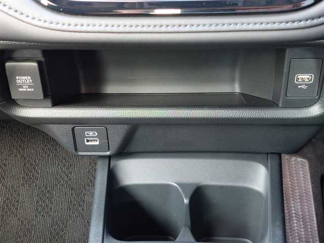 ホンダ ＷＲ－Ｖ Z+ ブラックスタイル 茨城県 2025(令7)年 0.2万km クリスタルブラックパール ホンダセンシング//衝突軽減ブレーキ（CMBS）//誤発進抑制機能//歩行者事故低減ステアリング//車線維持支援システム（LKAS）//追従機能付アダプティブ・クルーズ・コントロール（ACC）//標識認識機能/純正9インチナビ//AppleCarplay/フルセグTV/バックカメラ/ハーフレザーシート/ルーフレール/フロアマット