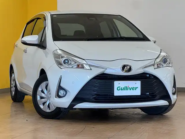 トヨタ ヴィッツ F セーフティーエディションⅢ 群馬県 2019(平31)年 3.9万km ホワイトパールクリスタルシャイン トヨタセーフティーセンス/・衝突軽減ブレーキ/・クリアランスソナー/・オートライト/・オートマチックハイビーム/・レーンキープアシスト/・横滑り防止/純正7インチワイドナビ/・AM/FM/ワンセグTV/CD/・Bluetooth/SD/ AUX/バックカメラ/LEDヘッドライト/フォグランプ/純正ETC/純正ドライブレコーダー/純正フロアマット/純正ドアバイザー/スマートキー/プッシュスタート