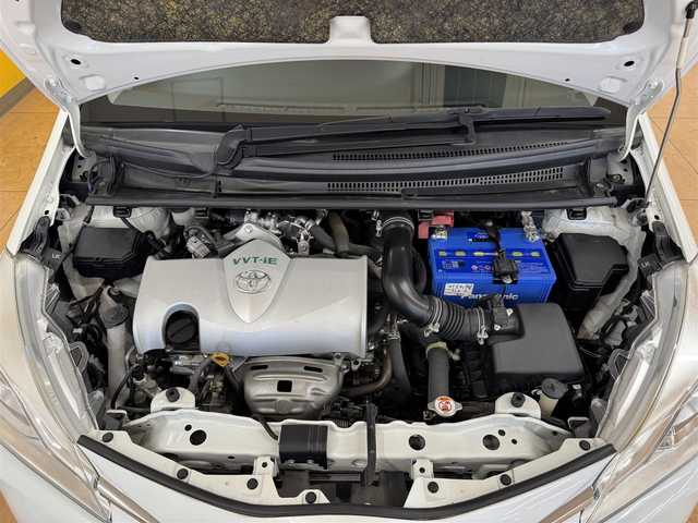 トヨタ ヴィッツ F セーフティーエディションⅢ 群馬県 2019(平31)年 3.9万km ホワイトパールクリスタルシャイン トヨタセーフティーセンス/・衝突軽減ブレーキ/・クリアランスソナー/・オートライト/・オートマチックハイビーム/・レーンキープアシスト/・横滑り防止/純正7インチワイドナビ/・AM/FM/ワンセグTV/CD/・Bluetooth/SD/ AUX/バックカメラ/LEDヘッドライト/フォグランプ/純正ETC/純正ドライブレコーダー/純正フロアマット/純正ドアバイザー/スマートキー/プッシュスタート