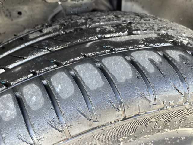 スズキ クロスビー HYBRID MZ 新潟県 2018(平30)年 8.2万km ミネラルグレーM 4WD/純正8インチナビ(AVIC-CLS900ZS2)/(AM/FM/CD/DVD/SD/Bluetooth)/フルセグTV/デュアルセンサーブレーキサポート/クルーズコントロール/バックカメラ/コーナーセンサー/ビルトインETC/パドルシフト/D/N席シートヒーター/純正アルミホイール/純正フロアマット/LEDヘッドライト/プッシュスタート/スマートキー/スペアキー×1/保証書