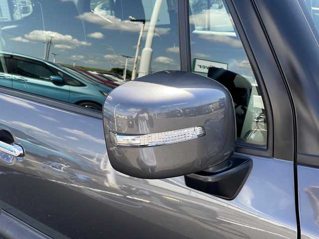 スズキ クロスビー HYBRID MZ 新潟県 2018(平30)年 8.2万km ミネラルグレーM 4WD/純正8インチナビ(AVIC-CLS900ZS2)/(AM/FM/CD/DVD/SD/Bluetooth)/フルセグTV/デュアルセンサーブレーキサポート/クルーズコントロール/バックカメラ/コーナーセンサー/ビルトインETC/パドルシフト/D/N席シートヒーター/純正アルミホイール/純正フロアマット/LEDヘッドライト/プッシュスタート/スマートキー/スペアキー×1/保証書