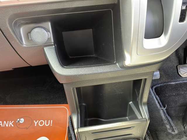 スズキ クロスビー HYBRID MZ 新潟県 2018(平30)年 8.2万km ミネラルグレーM 4WD/純正8インチナビ(AVIC-CLS900ZS2)/(AM/FM/CD/DVD/SD/Bluetooth)/フルセグTV/デュアルセンサーブレーキサポート/クルーズコントロール/バックカメラ/コーナーセンサー/ビルトインETC/パドルシフト/D/N席シートヒーター/純正アルミホイール/純正フロアマット/LEDヘッドライト/プッシュスタート/スマートキー/スペアキー×1/保証書