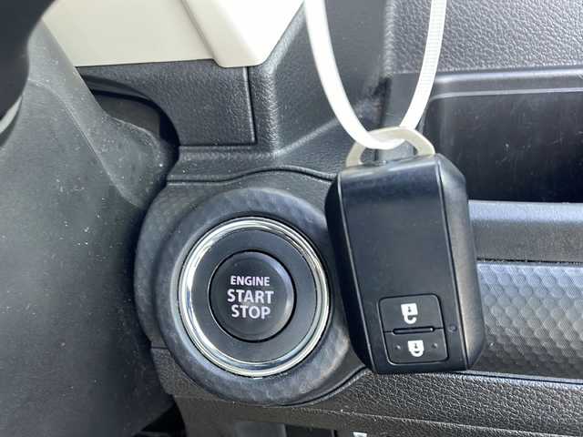 スズキ クロスビー HYBRID MZ 新潟県 2018(平30)年 8.2万km ミネラルグレーM 4WD/純正8インチナビ(AVIC-CLS900ZS2)/(AM/FM/CD/DVD/SD/Bluetooth)/フルセグTV/デュアルセンサーブレーキサポート/クルーズコントロール/バックカメラ/コーナーセンサー/ビルトインETC/パドルシフト/D/N席シートヒーター/純正アルミホイール/純正フロアマット/LEDヘッドライト/プッシュスタート/スマートキー/スペアキー×1/保証書