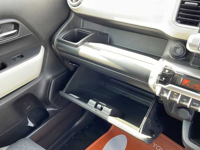 スズキ クロスビー HYBRID MZ 新潟県 2018(平30)年 8.2万km ミネラルグレーM 4WD/純正8インチナビ(AVIC-CLS900ZS2)/(AM/FM/CD/DVD/SD/Bluetooth)/フルセグTV/デュアルセンサーブレーキサポート/クルーズコントロール/バックカメラ/コーナーセンサー/ビルトインETC/パドルシフト/D/N席シートヒーター/純正アルミホイール/純正フロアマット/LEDヘッドライト/プッシュスタート/スマートキー/スペアキー×1/保証書