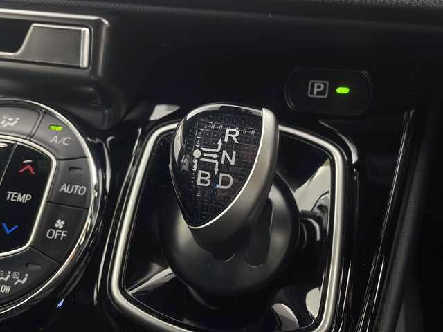 トヨタ ノア ハイブリッド Si ダブルバイビー 栃木県 2018(平30)年 5.7万km ホワイトパールクリスタルシャイン アルパイン11型ナビ/　　CD/DVD/Bluetooth/AM/FM/フルセグ/バックカメラ/ETC/トヨタセーフティーセンス /・プリクラッシュセーフティ/・オートマチックハイビーム/・レーンデパーチャーアラート/クルーズコントロール/アルパイン後席モニター/両側パワースライドドア/ハーフレザーシート/シートヒーター/純正16インチAW/オートライト/LEDヘッドライト/フォグランプ/革巻きステアリング/ステアリングスイッチ/プッシュスタート/スマートキー
