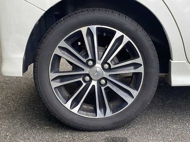 ダイハツ タント カスタム RS トップED SAⅡ 京都府 2015(平27)年 15万km パールホワイトⅢ ワンオーナー/純正ナビ/・フルセグTV/CD/DVD/HDMI/FM/AM/フリップダウンモニター/バックカメラ/両側パワースライドドア/衝突軽減防止/レーンアシスト/オートライト/オートハイビーム/横滑り防止装置/アイドリングストップ/ハーフレザーシート/純正フロアマット