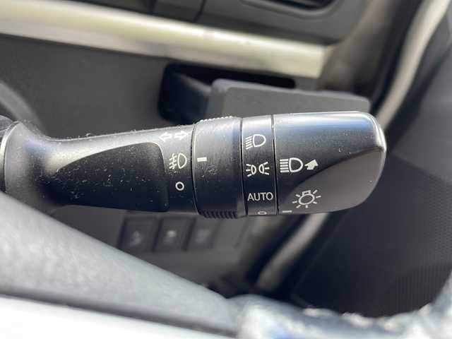 ダイハツ タント カスタム RS トップED SAⅡ 京都府 2015(平27)年 15万km パールホワイトⅢ ワンオーナー/純正ナビ/・フルセグTV/CD/DVD/HDMI/FM/AM/フリップダウンモニター/バックカメラ/両側パワースライドドア/衝突軽減防止/レーンアシスト/オートライト/オートハイビーム/横滑り防止装置/アイドリングストップ/ハーフレザーシート/純正フロアマット