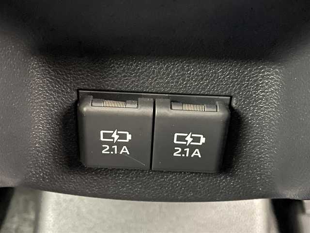 ダイハツ ロッキー プレミアム G HEV 熊本県 2021(令3)年 5.2万km ブラックマイカメタリック/シャイニングホワイトパール 禁煙車/アルパイン9インチナビ（ＣＤ・ＤＶＤ・フルセグ・ＢＴ・ＳＤ・ＨＤＭＩ・ＵＳＢ）/バックカメラ　/純正前後ドライブレコーダー　/ビルトインＥＴＣ２．０　/前後クリアランスソナー　/前席シートヒーター　/スマートアシスト/・衝突回避支援ブレーキ/・衝突警報機能/・車線逸脱抑制機能/・車線逸脱警報機能/・ふらつき警報機能/・路側逸脱警報機能/・ふらつき警報機能/・先行車発進お知らせ機能/・標識認識システム/・レーダークルーズコントロール/横滑り防止/100V充電/純正フロアマット/純正17インチAW/オートライト/オートマチックハイビーム/フォグランプ/スマートキー/プッシュスタート