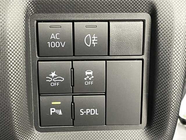 ダイハツ ロッキー プレミアム G HEV 熊本県 2021(令3)年 5.2万km ブラックマイカメタリック/シャイニングホワイトパール 禁煙車/アルパイン9インチナビ（ＣＤ・ＤＶＤ・フルセグ・ＢＴ・ＳＤ・ＨＤＭＩ・ＵＳＢ）/バックカメラ　/純正前後ドライブレコーダー　/ビルトインＥＴＣ２．０　/前後クリアランスソナー　/前席シートヒーター　/スマートアシスト/・衝突回避支援ブレーキ/・衝突警報機能/・車線逸脱抑制機能/・車線逸脱警報機能/・ふらつき警報機能/・路側逸脱警報機能/・ふらつき警報機能/・先行車発進お知らせ機能/・標識認識システム/・レーダークルーズコントロール/横滑り防止/100V充電/純正フロアマット/純正17インチAW/オートライト/オートマチックハイビーム/フォグランプ/スマートキー/プッシュスタート