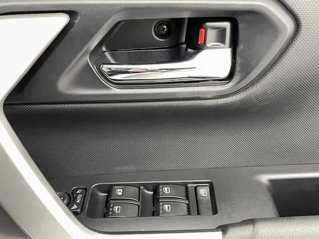 ダイハツ ロッキー プレミアム G HEV 熊本県 2021(令3)年 5.2万km ブラックマイカメタリック/シャイニングホワイトパール 禁煙車/アルパイン9インチナビ（ＣＤ・ＤＶＤ・フルセグ・ＢＴ・ＳＤ・ＨＤＭＩ・ＵＳＢ）/バックカメラ　/純正前後ドライブレコーダー　/ビルトインＥＴＣ２．０　/前後クリアランスソナー　/前席シートヒーター　/スマートアシスト/・衝突回避支援ブレーキ/・衝突警報機能/・車線逸脱抑制機能/・車線逸脱警報機能/・ふらつき警報機能/・路側逸脱警報機能/・ふらつき警報機能/・先行車発進お知らせ機能/・標識認識システム/・レーダークルーズコントロール/横滑り防止/100V充電/純正フロアマット/純正17インチAW/オートライト/オートマチックハイビーム/フォグランプ/スマートキー/プッシュスタート