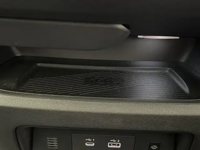 日産 セレナ e－パワー ハイウェイスター V 愛知県 2025(令7)年 0.1千km 白 登録済未使用車　純１２．３型ＤＡナビＴＶ　禁煙　純正１１型後席モニター　全方位カメラ　プロパイロット　ＢＳＭ　内蔵前後ドラレコ　デジタルインナーミラー　ＨＤＭＩ　ワイヤレス充電　衝突軽減　ハンドル支援　LEDオートライト　フォグ　コーナーセンサー/e-POWER　ハイウエイスターV　ヘッドランプ オートレベライザー+アダプティブLEDヘッドライトシステム+インテリジェント アラウンドビューモニター（移動物 検知機能付）+インテリジェント ルームミラー+アドバンスドドライブアシストディスプレイ（12.3インチカラーディスプレイ）+統合型インターフェースディスプレイ+ワイヤレス充電器+6スピーカー+NissanConnectナビゲーションシステム（地デジ内蔵）+車載通信ユニット（TCU［Telematics Control Unit］）+ETC2.0ユニット（ビルトインタイプ）+ドライブレコーダー（前後セット）+プロパイロット（ナビリンク機能付）+プロパイロット緊急停止支援システム（SOSコール機能付）+SOSコール（488/400円）後席専用モニターHDMI NissanConnectナビ付車用(125/400円)両側パワースライドドア