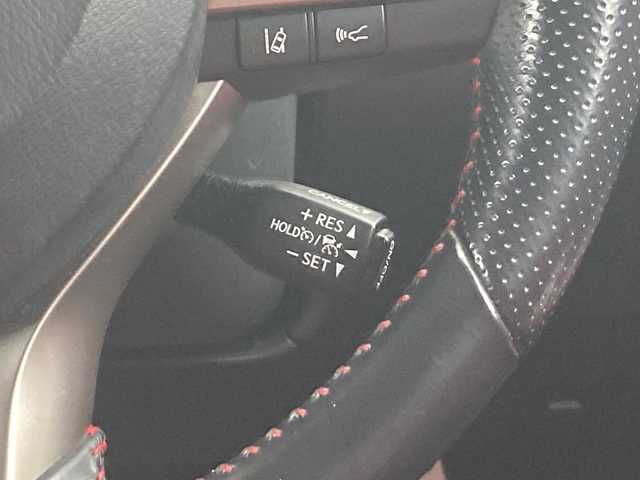 レクサス ＲＸ 200t Fスポーツ 佐賀県 2015(平27)年 9.6万km ホワイトノーヴァガラスフレーク サンルーフ/純正ナビ/パノラマミックビューモニター/プリクラッシュセーフティ/レーンディパーチャーアラート/オートハイビーム/アダプティブクルーズコントロール/クリアランスソナー/ブラインドスポットモニター/リアクロストラフィックアラート/ヘッドアップディスプレイ/電動パーキングブレーキ/オートブレーキホールド/赤革シート/シートヒーター/エアシート/メモリパワーシート/ステアリングヒーター/ステアリングリモコン/パワーバックドア/ドライブレコーダー/ビルトインETC2.0/プッシュスタート/スマートキー/3眼LEDヘッドライト/フォグライト/純正アルミホイール