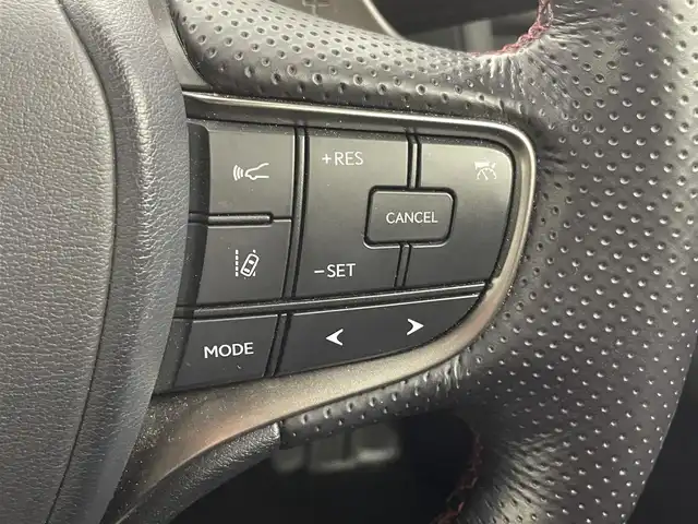 レクサス ＵＸ 250h Fスポーツ 群馬県 2019(平31)年 5.3万km ホワイトノーヴァガラスフレーク 禁煙車　純正ナビ　Bluetooth　フルセグ　バックカメラ　シートヒーター　衝突軽減システム　レクサスセーフティ　パワーバックドア　パワーシート　ドライブレコーダー　ETC　オートマチックハイビーム