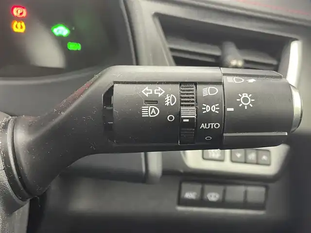 レクサス ＵＸ 250h Fスポーツ 群馬県 2019(平31)年 5.3万km ホワイトノーヴァガラスフレーク 禁煙車　純正ナビ　Bluetooth　フルセグ　バックカメラ　シートヒーター　衝突軽減システム　レクサスセーフティ　パワーバックドア　パワーシート　ドライブレコーダー　ETC　オートマチックハイビーム