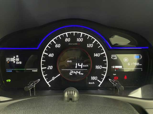 日産 ノート e－パワー ニスモ 大阪府 2017(平29)年 6.2万km スーパーブラック 純正ナビ/nismo専用シート/nismo16インチアルミホイール/nismoエアロ/e-power/アラウンドビューモニター/デジタルインナーミラー/エマージェンシーブレーキ/車線逸脱防止/LEDヘッドライト/保証書/点検記録簿