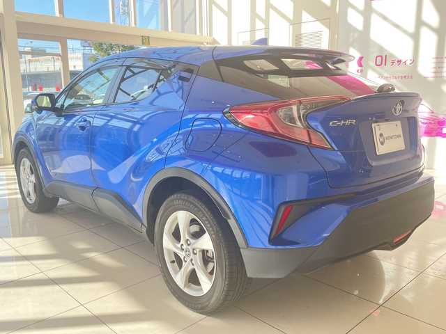 トヨタ Ｃ－ＨＲ S－T LEDパッケージ 埼玉県 2019(令1)年 3.3万km ネビュラブルーM トヨタセーフティーセンス /9インチメモリナビ/　　CD/DVD/BT/フルセグ/バックカメラ /レーダークルーズコントロール /LEDオートライト /純正17インチアルミホイール /ステアリングスイッチ /電子パーキング /ETC2.0 /禁煙