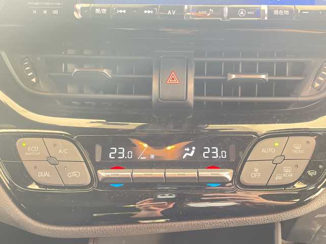 トヨタ Ｃ－ＨＲ S－T LEDパッケージ 埼玉県 2019(令1)年 3.3万km ネビュラブルーM トヨタセーフティーセンス /9インチメモリナビ/　　CD/DVD/BT/フルセグ/バックカメラ /レーダークルーズコントロール /LEDオートライト /純正17インチアルミホイール /ステアリングスイッチ /電子パーキング /ETC2.0 /禁煙