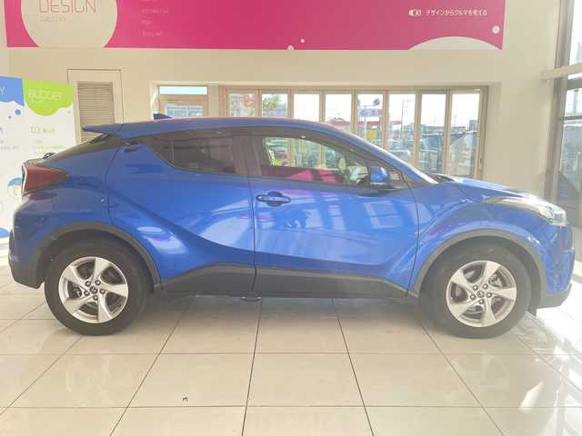 トヨタ Ｃ－ＨＲ S－T LEDパッケージ 埼玉県 2019(令1)年 3.3万km ネビュラブルーM トヨタセーフティーセンス /9インチメモリナビ/　　CD/DVD/BT/フルセグ/バックカメラ /レーダークルーズコントロール /LEDオートライト /純正17インチアルミホイール /ステアリングスイッチ /電子パーキング /ETC2.0 /禁煙