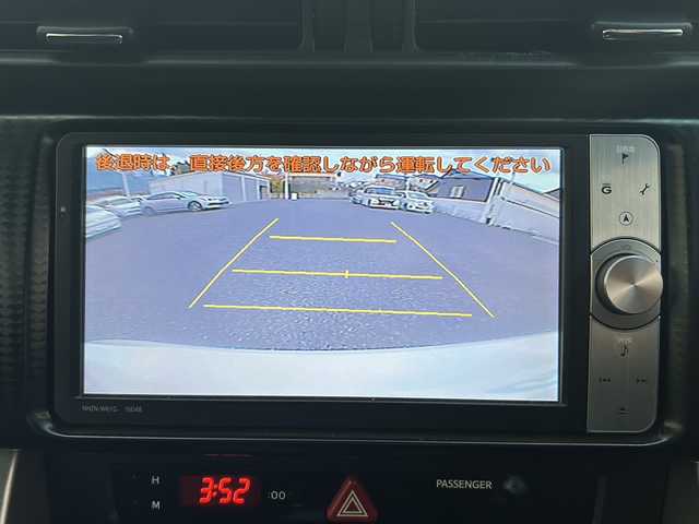 トヨタ ８６ GT 東京都 2012(平24)年 8.9万km サテンホワイトパール 純正ナビ（NHZN-W61G）/・Bluetooth/TV/CD/DVD/USB/バックカメラ/ドライブレコーダー（VREC-DZ300）/横滑り防止装置/盗難防止装置/17インチ純正アルミホイール/電動格納ミラー/rosso modello製マフラー/KUHL RACING スワンネックGTウィング/社外テールランプ/オートエアコン/オートライト/パドルシフト