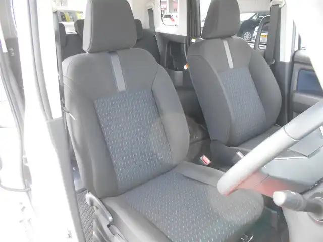 トヨタ ルーミー カスタムG 福岡県 2021(令3)年 0.4万km パールホワイトⅢ 　ルーミー・カスタムG　/ワンオーナー/登録時走行距離（3452キロ）/新車時保証書・取扱説明書/純正9インチディスプレイオーディオ/フルセグTV（TVキャンセラー付）/バックガイドモニター/社外ドライブレコーダー（DC-DR501)/社外ETC/スマートキー×2/レーダークルーズコントロール「/オートLEDヘッドライト/オート電格ドアミラー/電子式パーキングブレーキ/両側パワースライドD/純正アルミホイール14