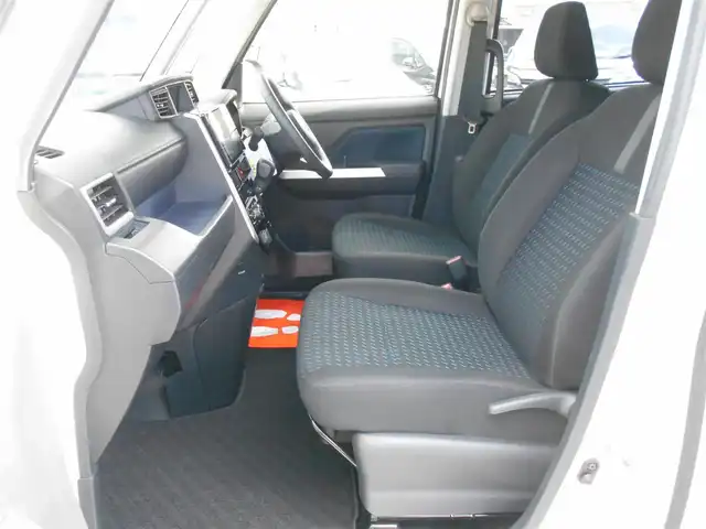 トヨタ ルーミー カスタムG 福岡県 2021(令3)年 0.4万km パールホワイトⅢ 　ルーミー・カスタムG　/ワンオーナー/登録時走行距離（3452キロ）/新車時保証書・取扱説明書/純正9インチディスプレイオーディオ/フルセグTV（TVキャンセラー付）/バックガイドモニター/社外ドライブレコーダー（DC-DR501)/社外ETC/スマートキー×2/レーダークルーズコントロール「/オートLEDヘッドライト/オート電格ドアミラー/電子式パーキングブレーキ/両側パワースライドD/純正アルミホイール14