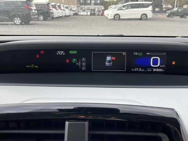 トヨタ プリウス A プレミアム　ツーリングセレ 岩手県 2017(平29)年 8.5万km ホワイトパールクリスタルシャイン 4WD/純正9インチナビ(CD/DVD/SD/ラジオ/BT)/フルセグテレビ/バックカメラ/社外エアロパーツ/レザーシート/前席シートヒーター/D席パワーシート/ビルトインETC/パーキングアシスト/AC100V電源/ヘッドアップディスプレイ/プリクラッシュセーフティ/レーンディパーチャーアラート/レーダークルーズコントロール/オートハイビーム/ブラインドスポットモニター/横滑り防止機能/コーナーセンサー/純正17inアルミホイール/純正フロアマット/純正トノカバー/LEDヘッドライト/フォグランプ/ステアリングスイッチ/スマートキー(×2)