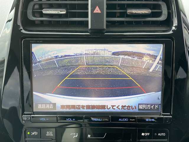 トヨタ プリウス A プレミアム　ツーリングセレ 岩手県 2017(平29)年 8.5万km ホワイトパールクリスタルシャイン 4WD/純正9インチナビ(CD/DVD/SD/ラジオ/BT)/フルセグテレビ/バックカメラ/社外エアロパーツ/レザーシート/前席シートヒーター/D席パワーシート/ビルトインETC/パーキングアシスト/AC100V電源/ヘッドアップディスプレイ/プリクラッシュセーフティ/レーンディパーチャーアラート/レーダークルーズコントロール/オートハイビーム/ブラインドスポットモニター/横滑り防止機能/コーナーセンサー/純正17inアルミホイール/純正フロアマット/純正トノカバー/LEDヘッドライト/フォグランプ/ステアリングスイッチ/スマートキー(×2)