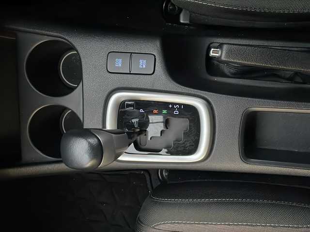 トヨタ ハイラックス Z 兵庫県 2018(平30)年 6万km ネビュラブルーM 純正ディーラーオプションナビ/・BT/・フルセグTV/プリクラッシュ/レーンアシスト/バックカメラ/ドラレコ/ダウンヒルアシストコントロール/センターデフロック/カーテンエアバック/純正フロアマット/ETC/４WD/LEDヘッドライト