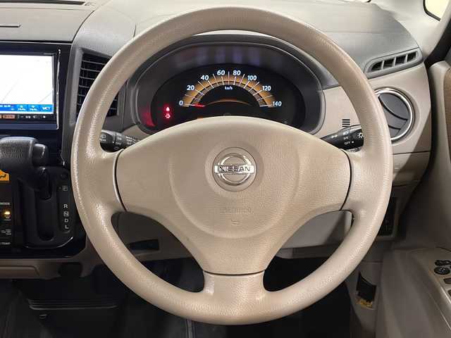 日産 ルークス X 道央・札幌 2012(平24)年 7.2万km パール /4WD//純正フルセグナビ/（CD/DVD/FM/AM/BT/USB/SD）//ミュージックサーバー//片側パワースライドドア//D席シートヒーター//ドアバイザー//純正14インチAW