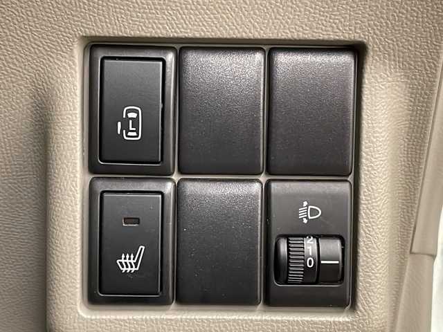 日産 ルークス X 道央・札幌 2012(平24)年 7.2万km パール /4WD//純正フルセグナビ/（CD/DVD/FM/AM/BT/USB/SD）//ミュージックサーバー//片側パワースライドドア//D席シートヒーター//ドアバイザー//純正14インチAW