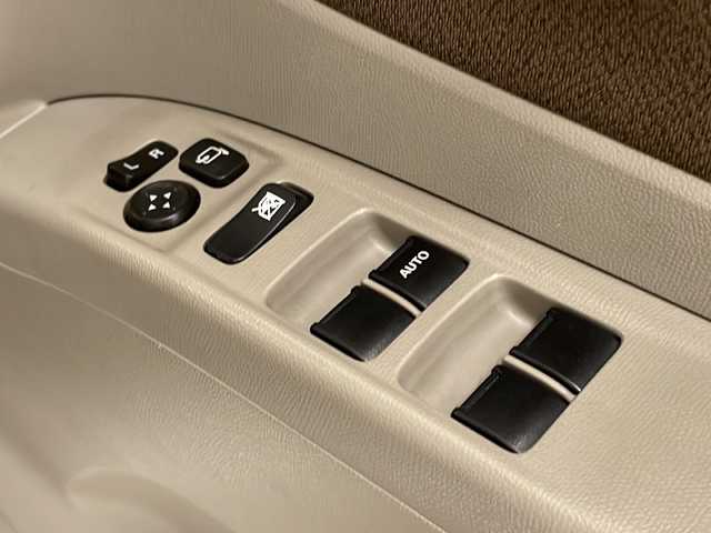 日産 ルークス X 道央・札幌 2012(平24)年 7.2万km パール /4WD//純正フルセグナビ/（CD/DVD/FM/AM/BT/USB/SD）//ミュージックサーバー//片側パワースライドドア//D席シートヒーター//ドアバイザー//純正14インチAW