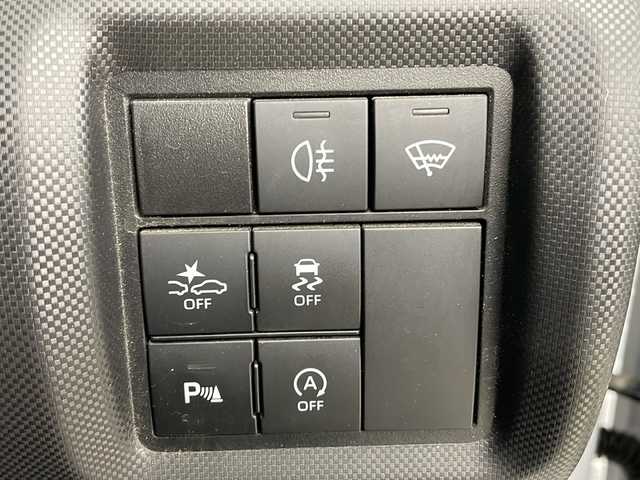 ダイハツ ロッキー G 秋田県 2020(令2)年 5.2万km シャイニングホワイトパール 4WD/社外SDナビ　/フルセグTV/AM/FM/CD/DVD/Bluetooth/バックカメラ　/スマートアシスト　/レーダークルーズコントロール　/レーンキープアシスト　/ブラインドスポットモニター/先行者発進告知/横滑り防止装置/アイドリングストップ/クリアランスソナー/寒冷地仕様　/ワイパーデアイサー　/前席シートヒーター　/ETC/前方ドライブレコーダー/LEDヘッドライト/シーケンシャルウィンカー/オートマチックハイビーム/純正ドアバイザー/純正アルミホイール