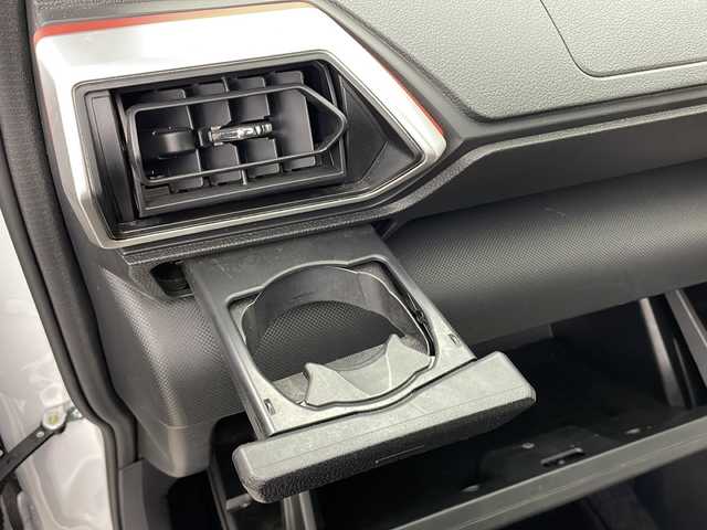 ダイハツ ロッキー G 秋田県 2020(令2)年 5.2万km シャイニングホワイトパール 4WD/社外SDナビ　/フルセグTV/AM/FM/CD/DVD/Bluetooth/バックカメラ　/スマートアシスト　/レーダークルーズコントロール　/レーンキープアシスト　/ブラインドスポットモニター/先行者発進告知/横滑り防止装置/アイドリングストップ/クリアランスソナー/寒冷地仕様　/ワイパーデアイサー　/前席シートヒーター　/ETC/前方ドライブレコーダー/LEDヘッドライト/シーケンシャルウィンカー/オートマチックハイビーム/純正ドアバイザー/純正アルミホイール